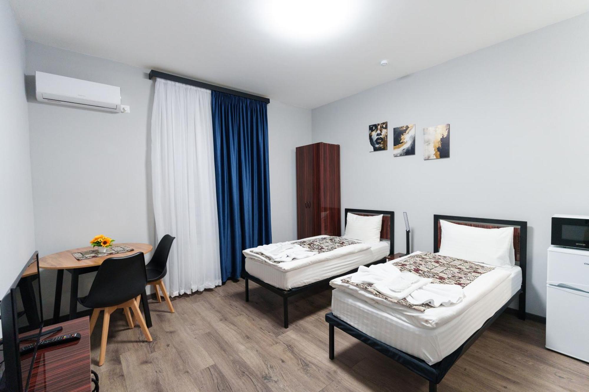 Gh Family Hotel Ереван Екстериор снимка