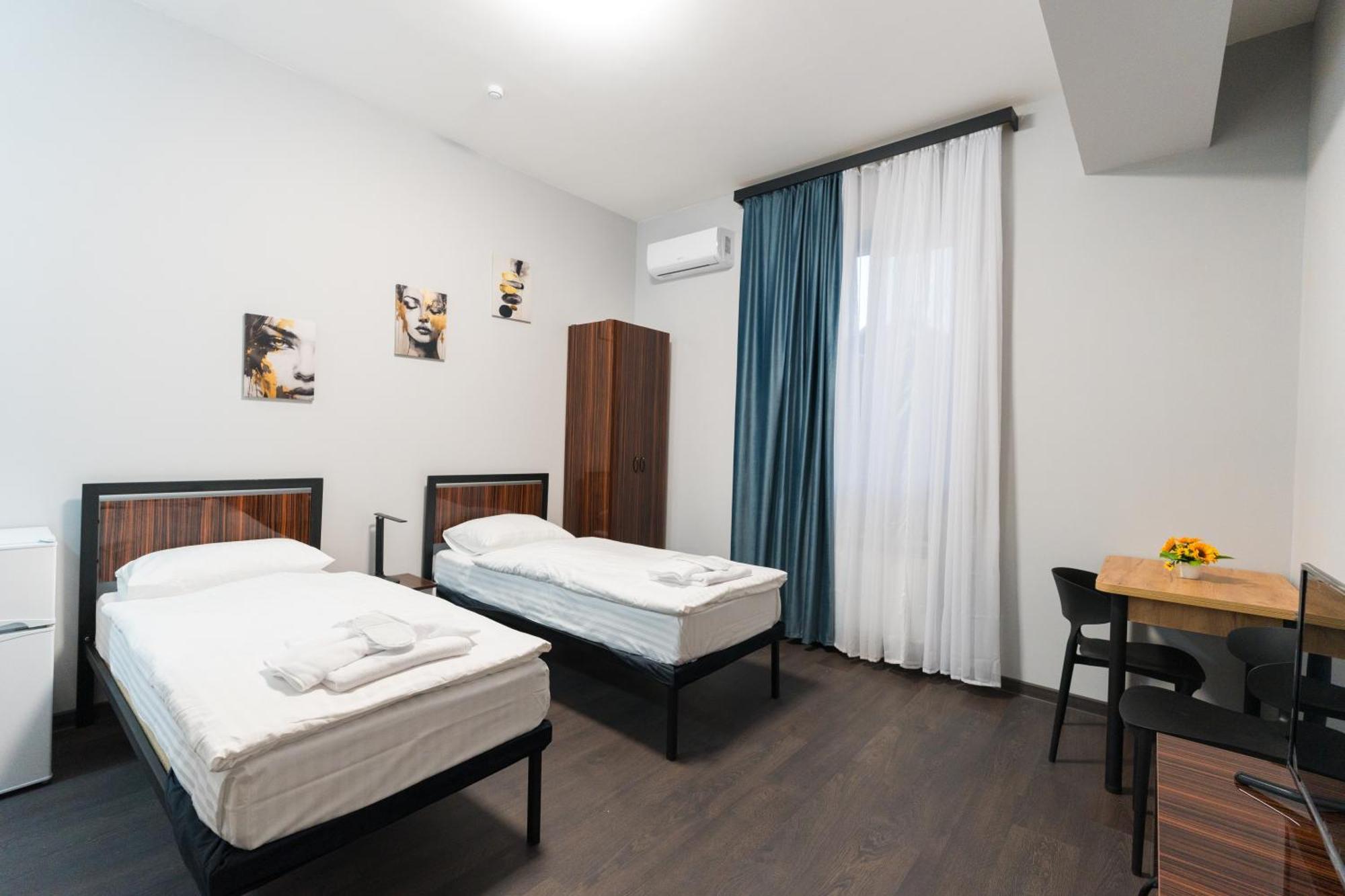 Gh Family Hotel Ереван Екстериор снимка