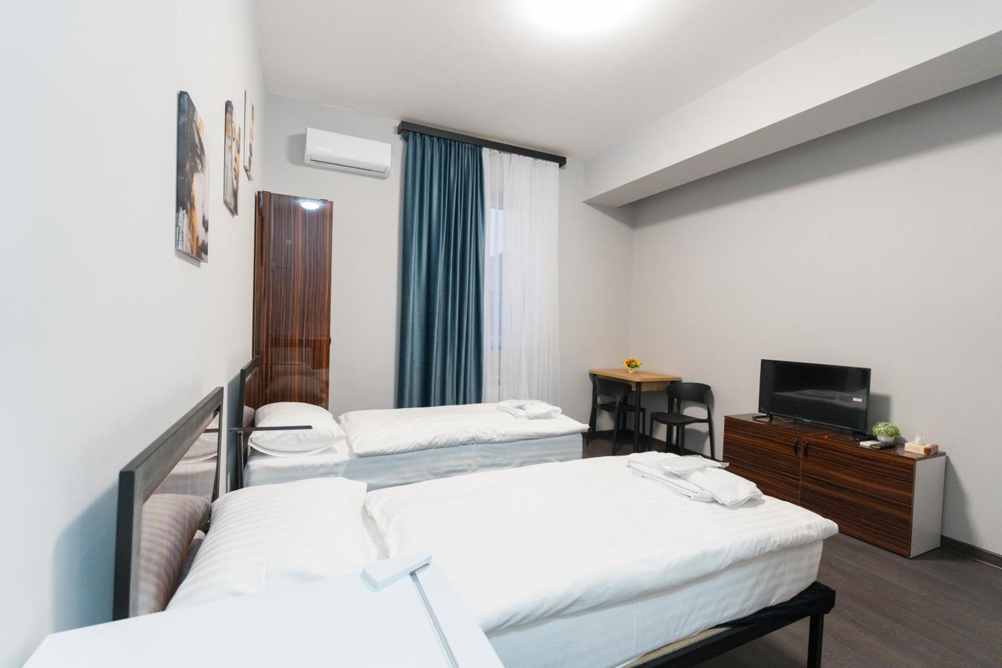 Gh Family Hotel Ереван Екстериор снимка
